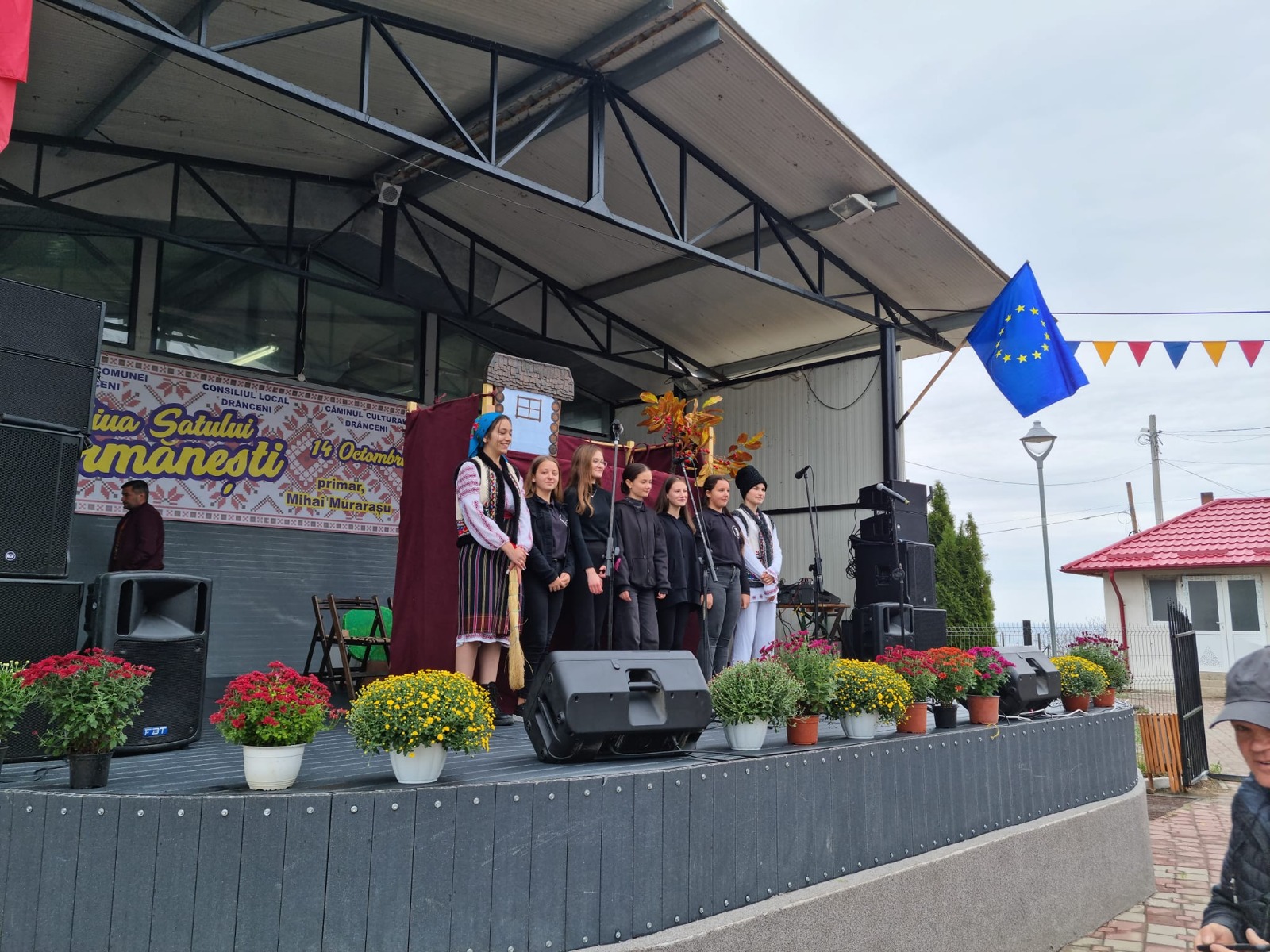 Vremea Ghermanesti Dranceni Teatrul de Pãpusi adus la ziua satului Ghermãnesti, un dar apreciat de sãteni! - Vremea noua - Liderul presei vasluiene